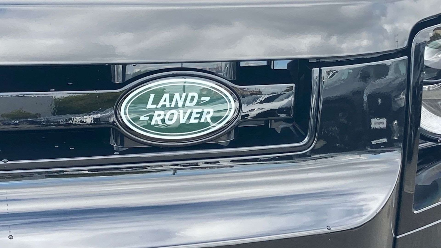 Used Land Rover Defender 2025 for sale - 76501914: Photo 33