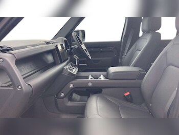 Used Land Rover Defender 2025 for sale - 76501914: Photo