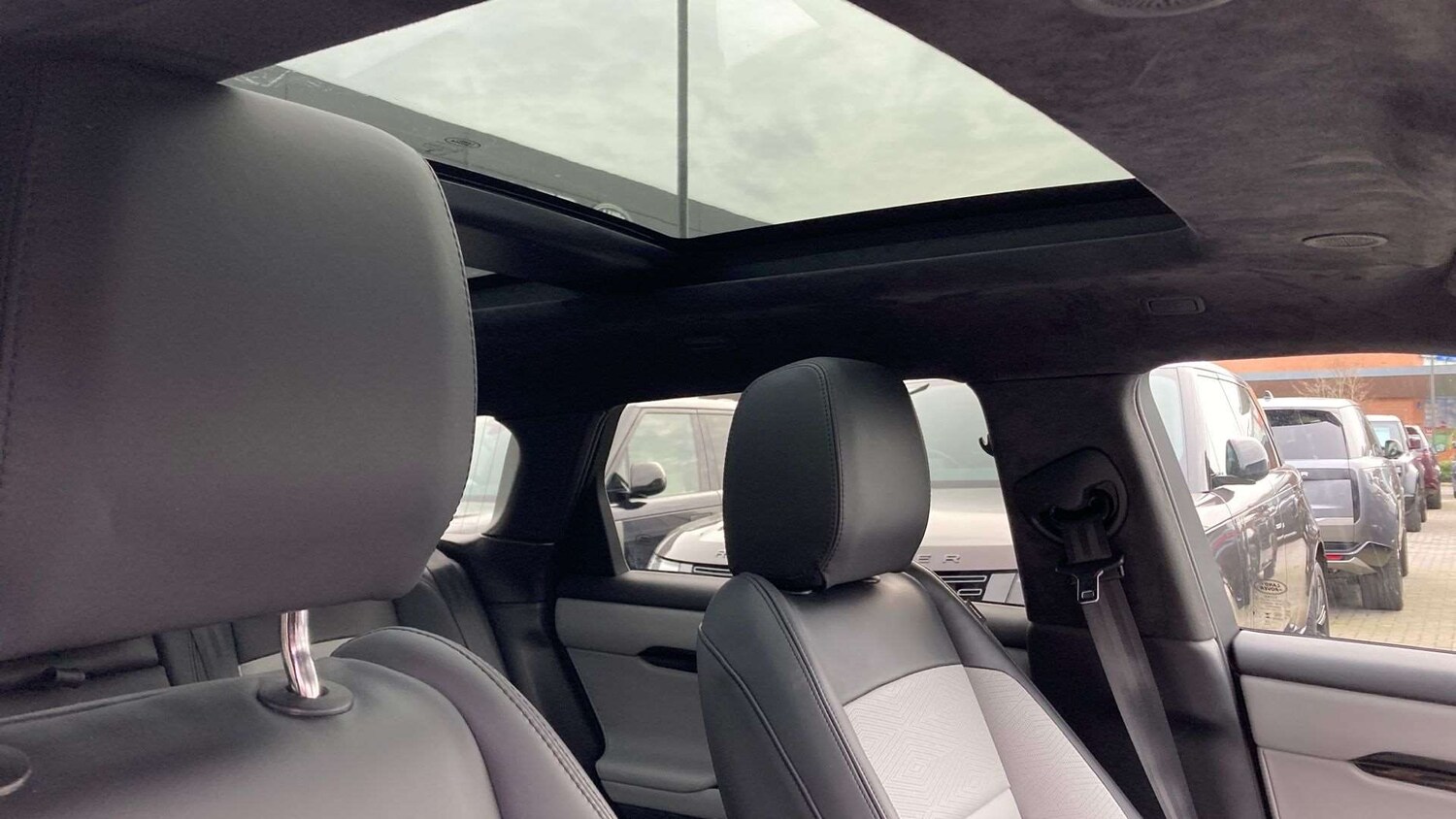 Used Land Rover Range Rover Evoque 2024 for sale - 77686691: Photo 21