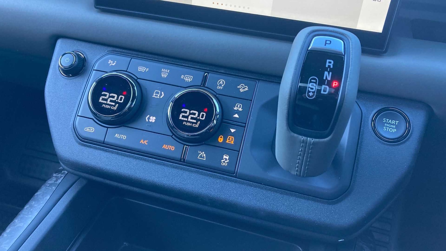 Used Land Rover Defender 2025 for sale - 76460123: Photo 13