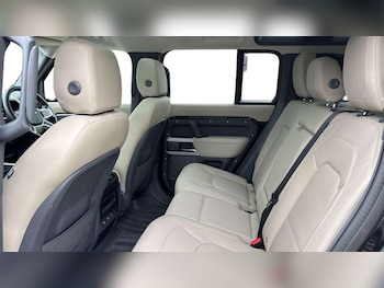 Used Land Rover Defender 2024 for sale - 79390808: Photo