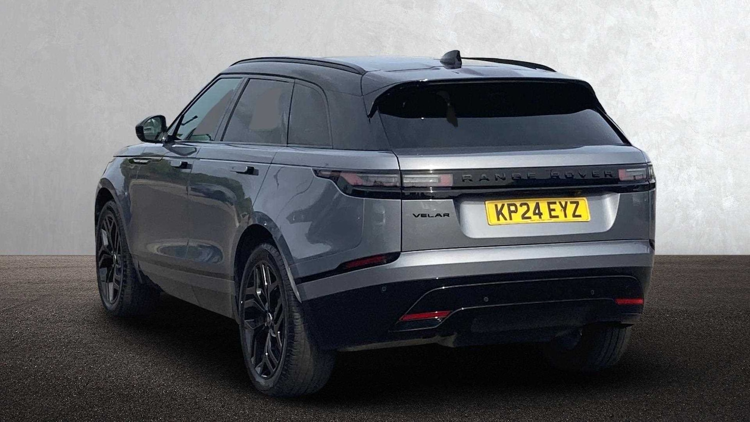 Used Land Rover Range Rover Velar 2024 for sale - 76460472: Photo 2