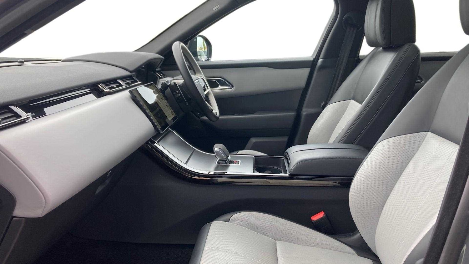 Used Land Rover Range Rover Velar 2024 for sale - 76460472: Photo 3