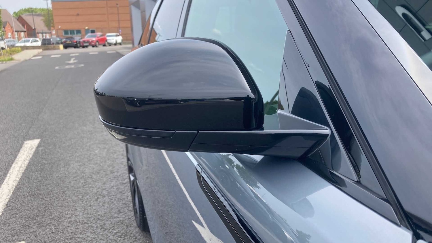 Used Land Rover Range Rover Velar 2024 for sale - 76460472: Photo 30