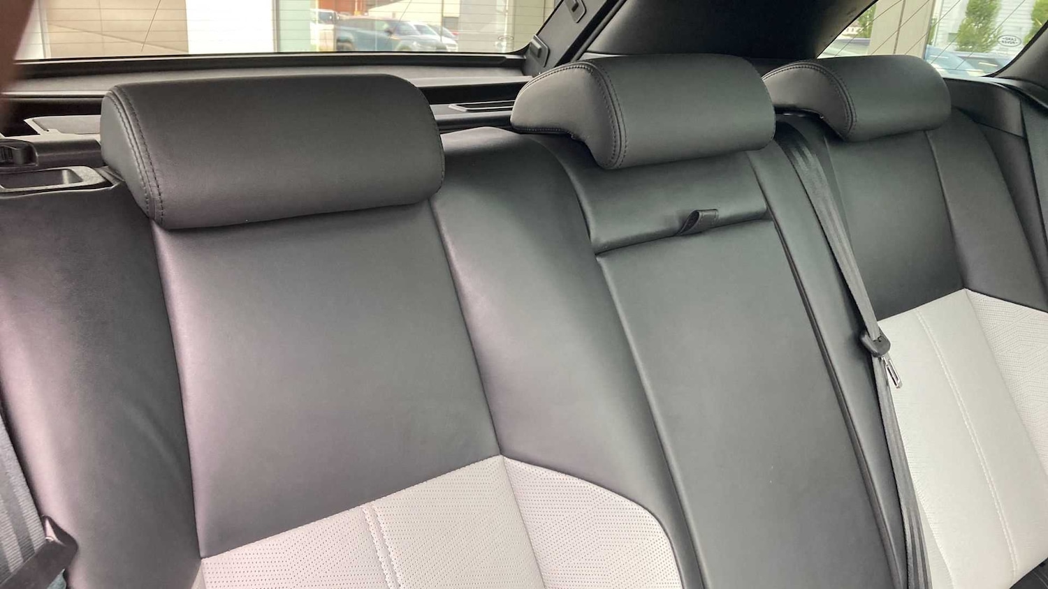 Used Land Rover Range Rover Velar 2024 for sale - 76460472: Photo 33