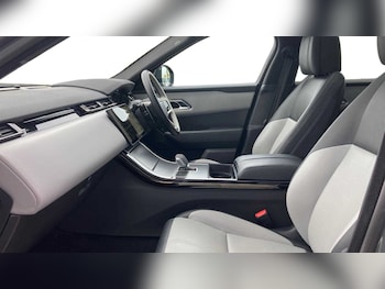 Used Land Rover Range Rover Velar 2024 for sale - 76460472: Photo
