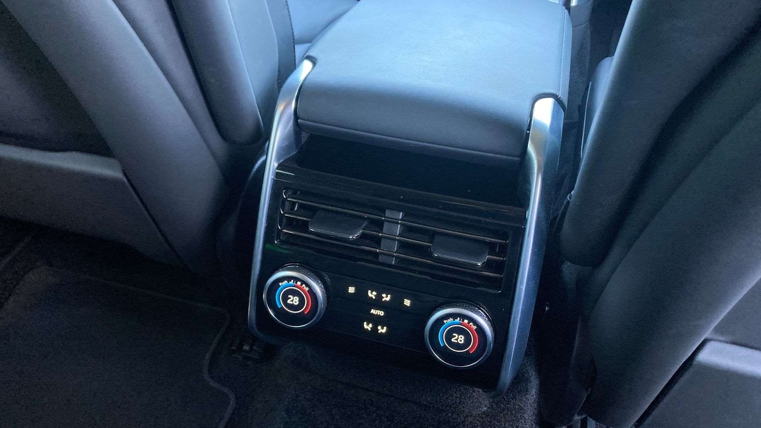 Used Land Rover Range Rover 2024 for sale - 76718187: Photo 18