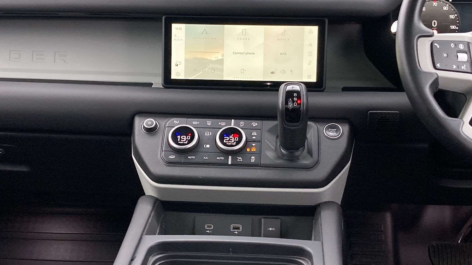 Used Land Rover Defender 2024 for sale - 76460158: Photo 14