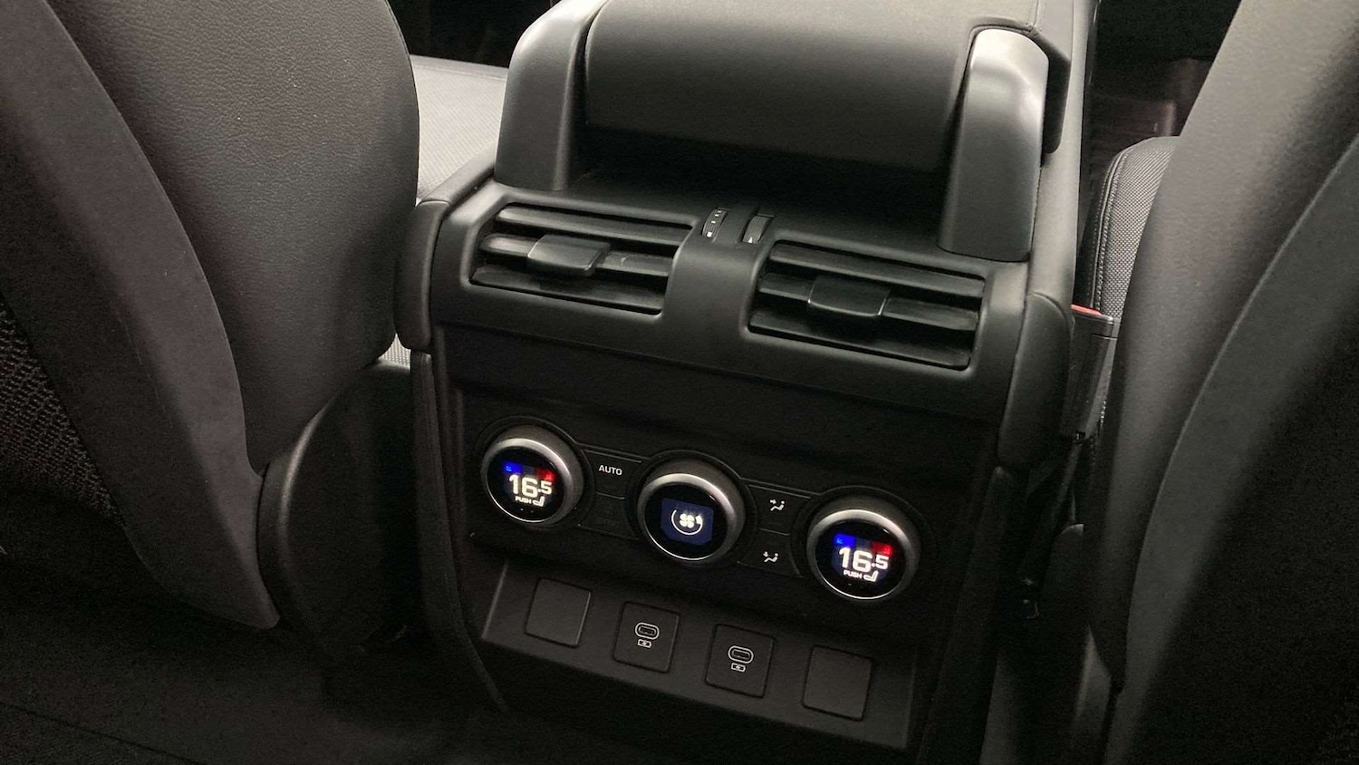 Used Land Rover Defender 2024 for sale - 76460158: Photo 18