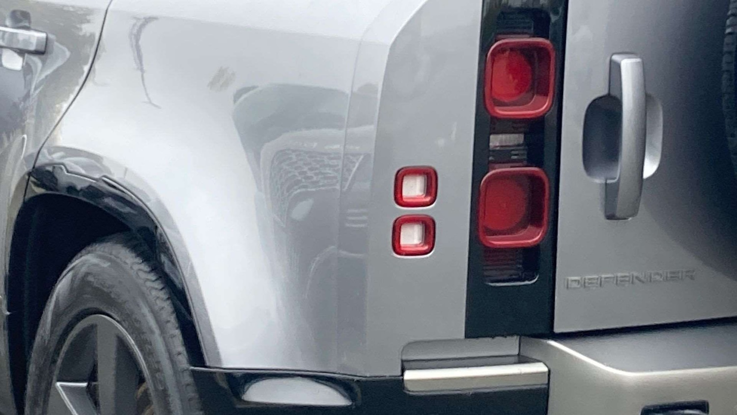 Used Land Rover Defender 2024 for sale - 76460158: Photo 19