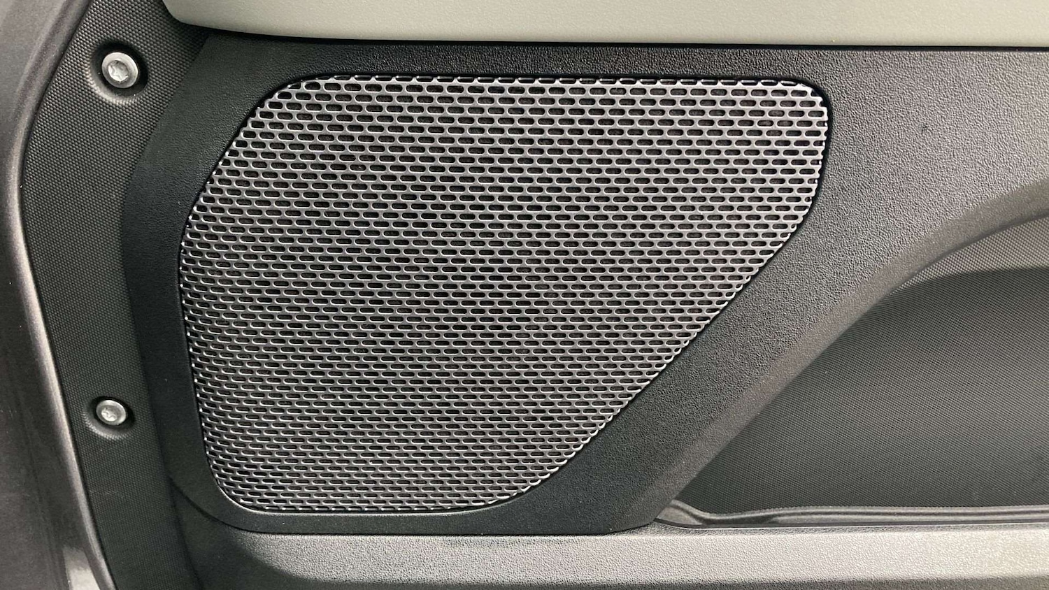 Used Land Rover Defender 2024 for sale - 76460158: Photo 24