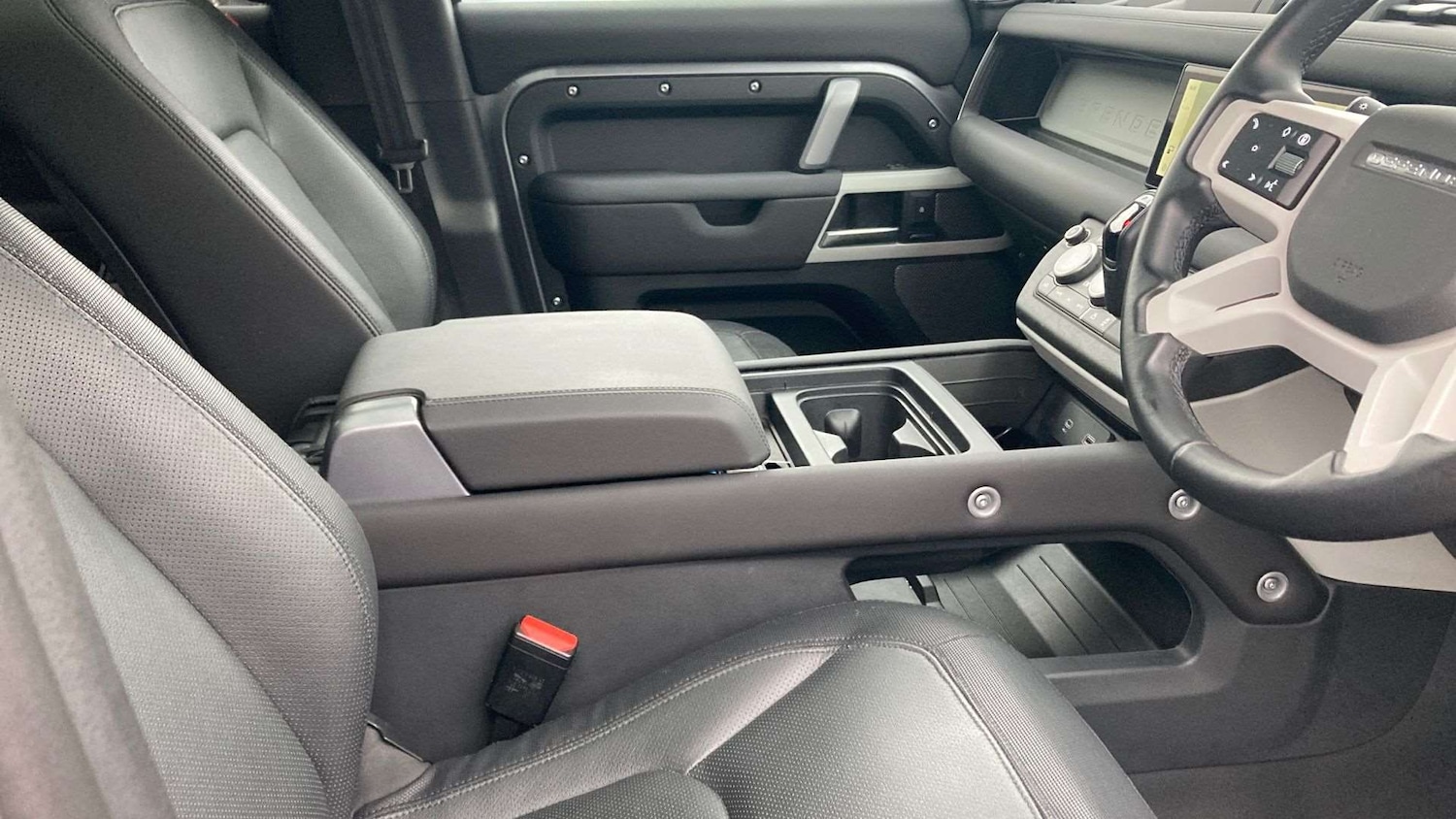 Used Land Rover Defender 2024 for sale - 76460158: Photo 27