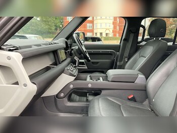 Used Land Rover Defender 2024 for sale - 76460158: Photo