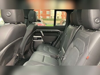 Used Land Rover Defender 2024 for sale - 76460158: Photo