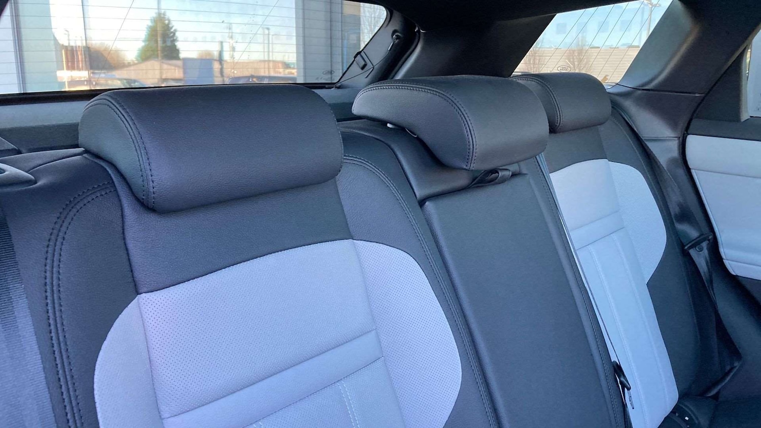 Used Land Rover Range Rover Evoque 2025 for sale - 76636676: Photo 35