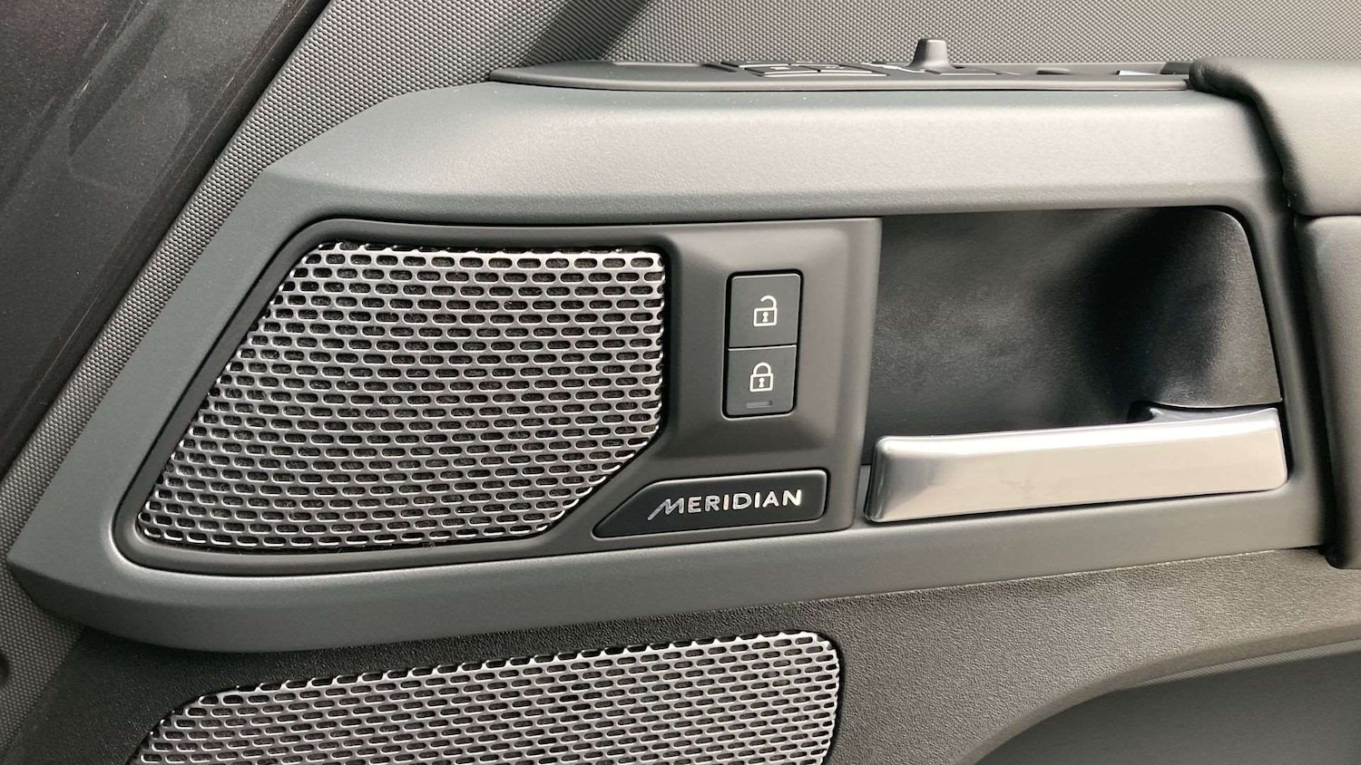 Used Land Rover Defender 2024 for sale - 76746084: Photo 25