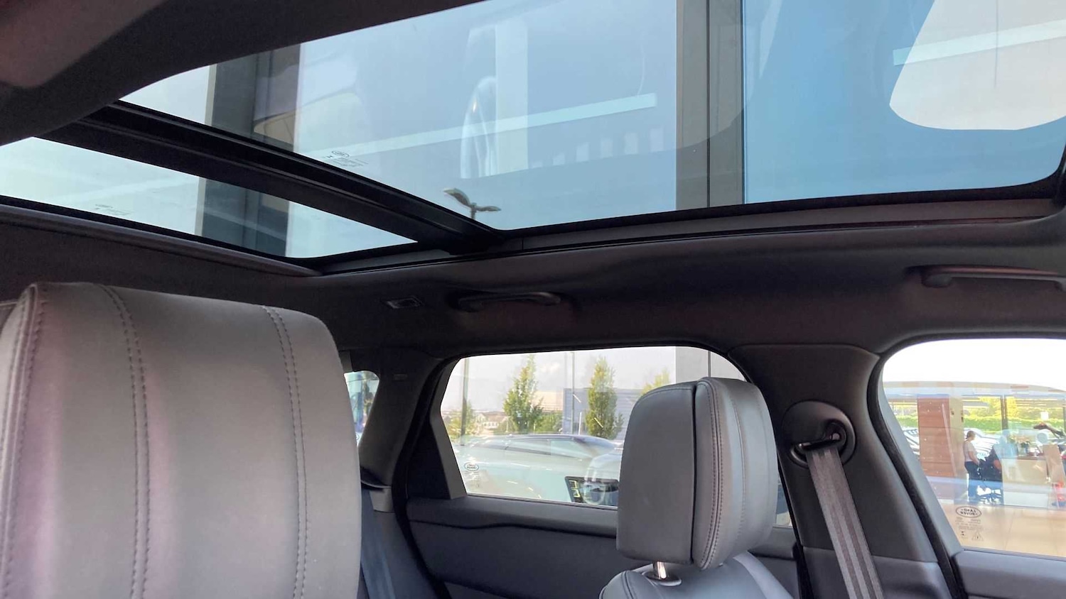 Used Land Rover Range Rover Velar 2025 for sale - 76459803: Photo 21