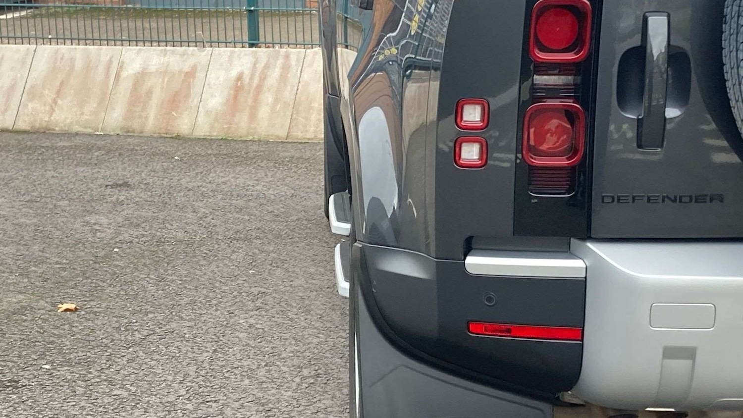 Used Land Rover Defender 2022 for sale - 76460020: Photo 26