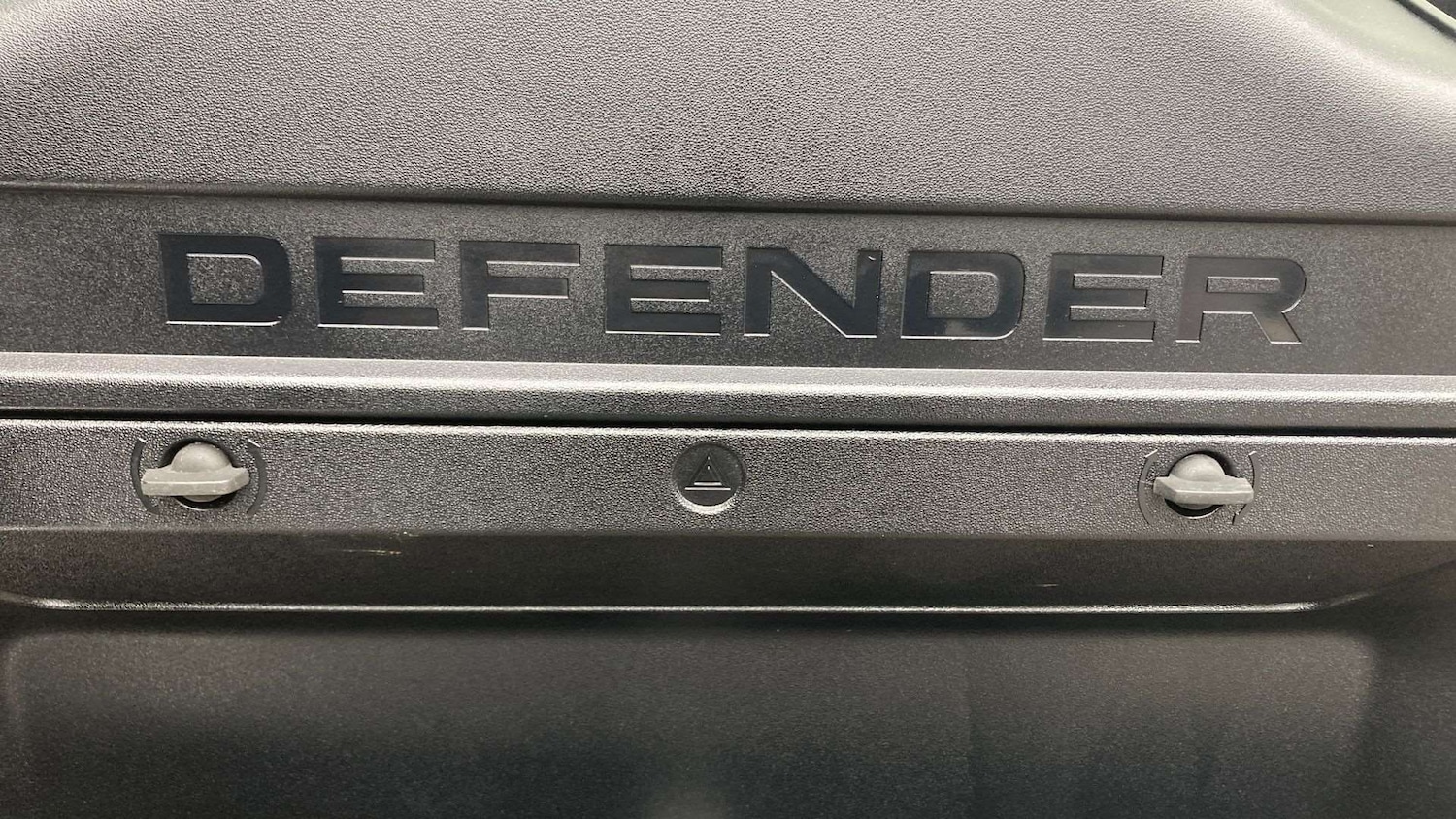 Used Land Rover Defender 2022 for sale - 76460020: Photo 29