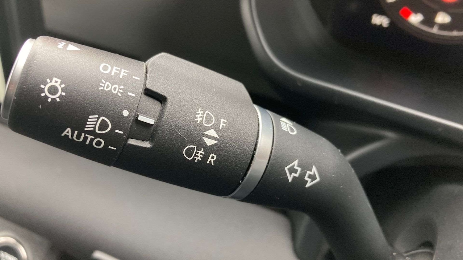 Used Land Rover Defender 2022 for sale - 76460020: Photo 34