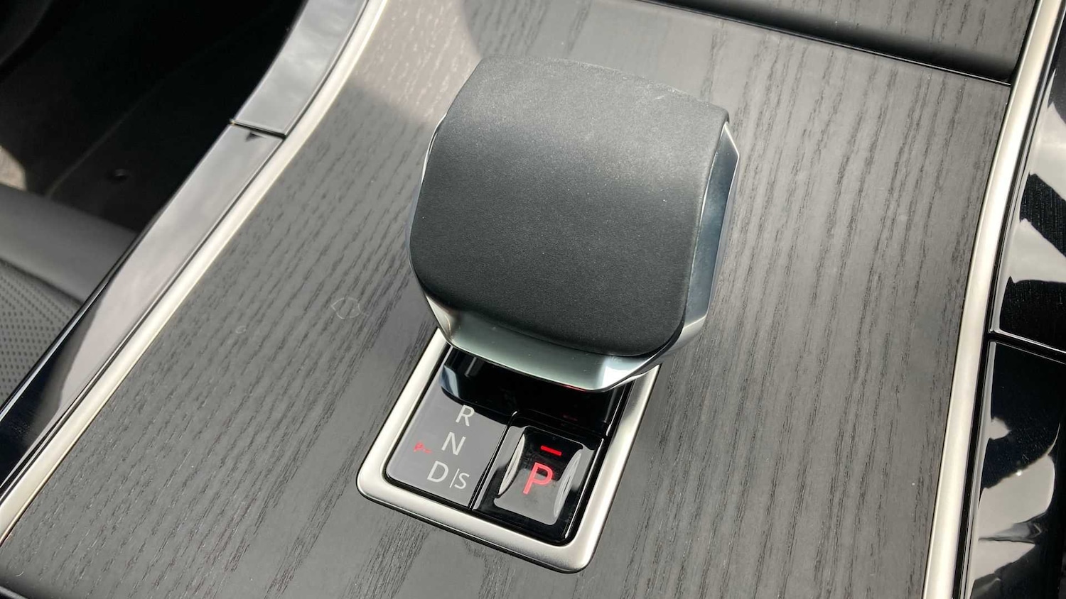 Used Land Rover Range Rover Evoque 2025 for sale - 77795541: Photo 13