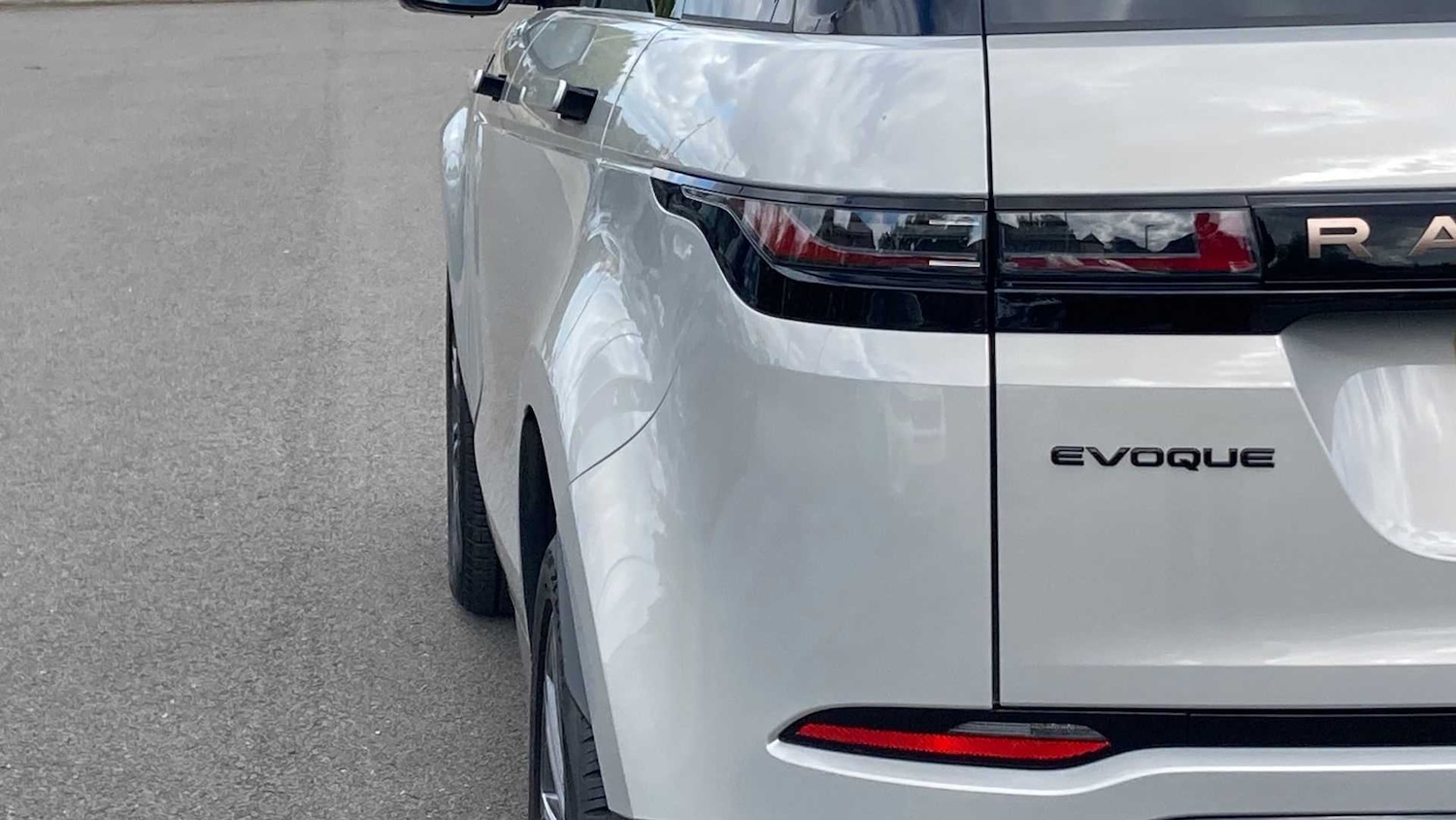 Used Land Rover Range Rover Evoque 2025 for sale - 77795541: Photo 26