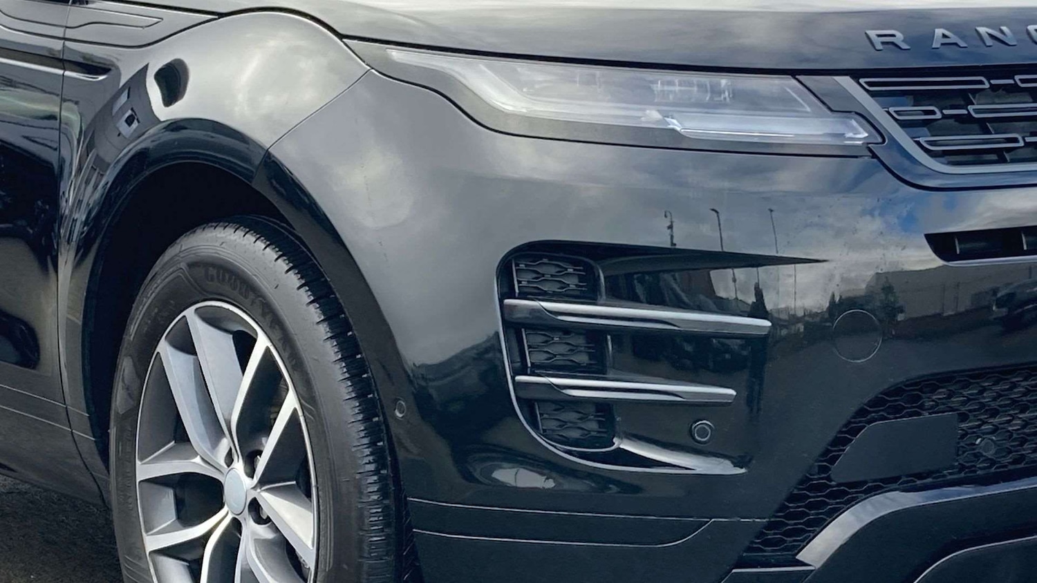 Used Land Rover Range Rover Evoque 2025 for sale - 77795571: Photo 17