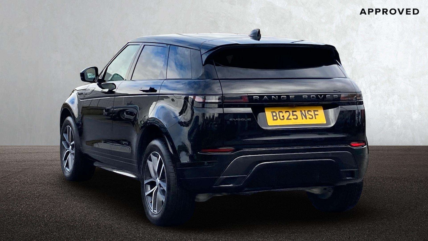 Used Land Rover Range Rover Evoque 2025 for sale - 77795571: Photo 2
