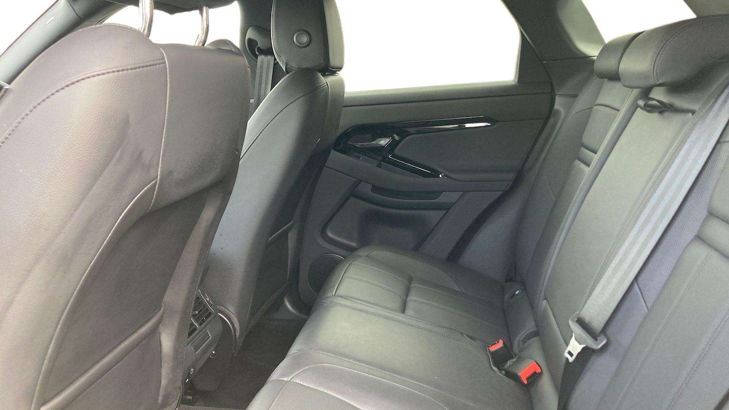 Used Land Rover Range Rover Evoque 2025 for sale - 77795571: Photo 4