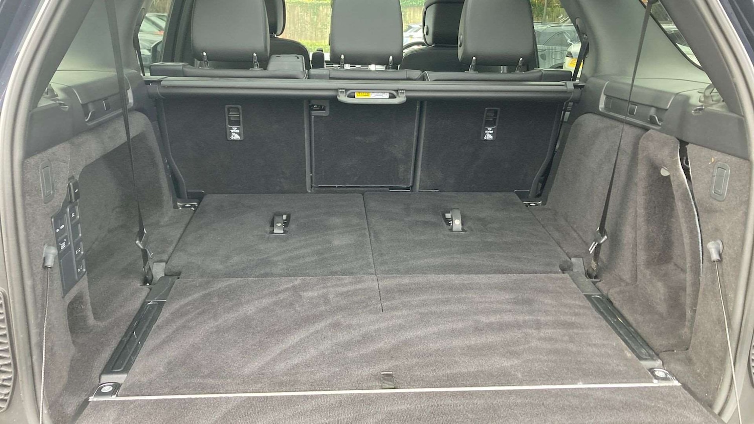 Used Land Rover Discovery 2024 for sale - 76827535: Photo 10