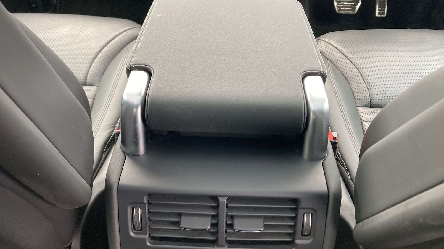 Used Land Rover Discovery 2024 for sale - 76827535: Photo 28