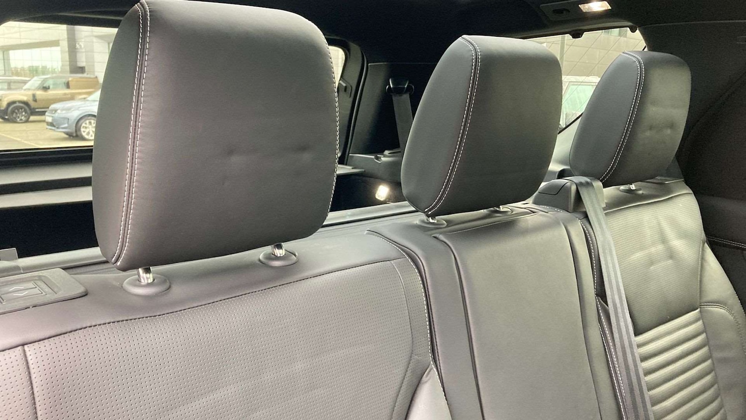 Used Land Rover Discovery 2024 for sale - 76827535: Photo 33