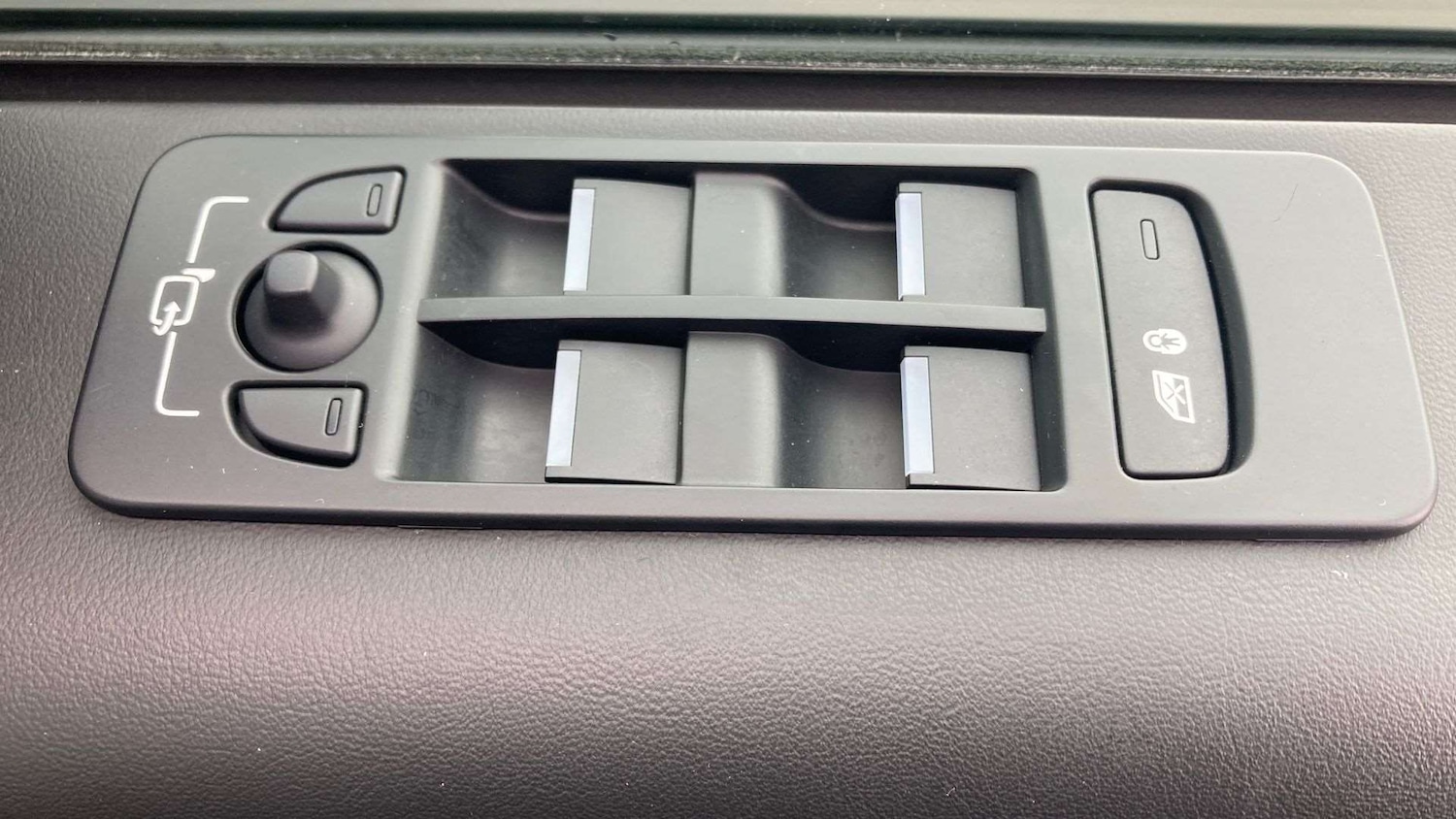 Used Land Rover Discovery Sport 2022 for sale - 76460669: Photo 23