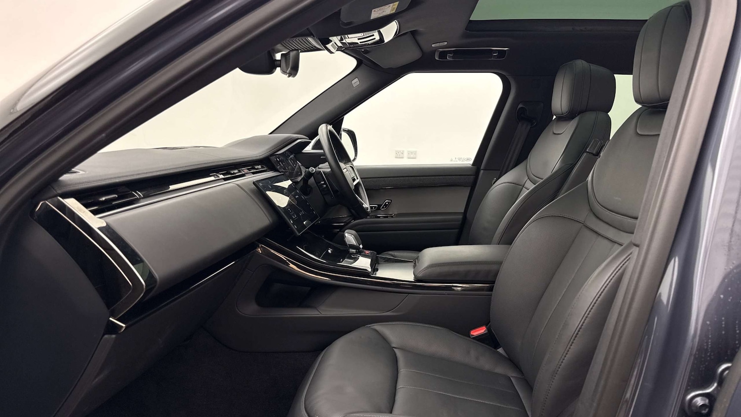 Used Land Rover Range Rover Sport 2024 for sale - 77472689: Photo 3