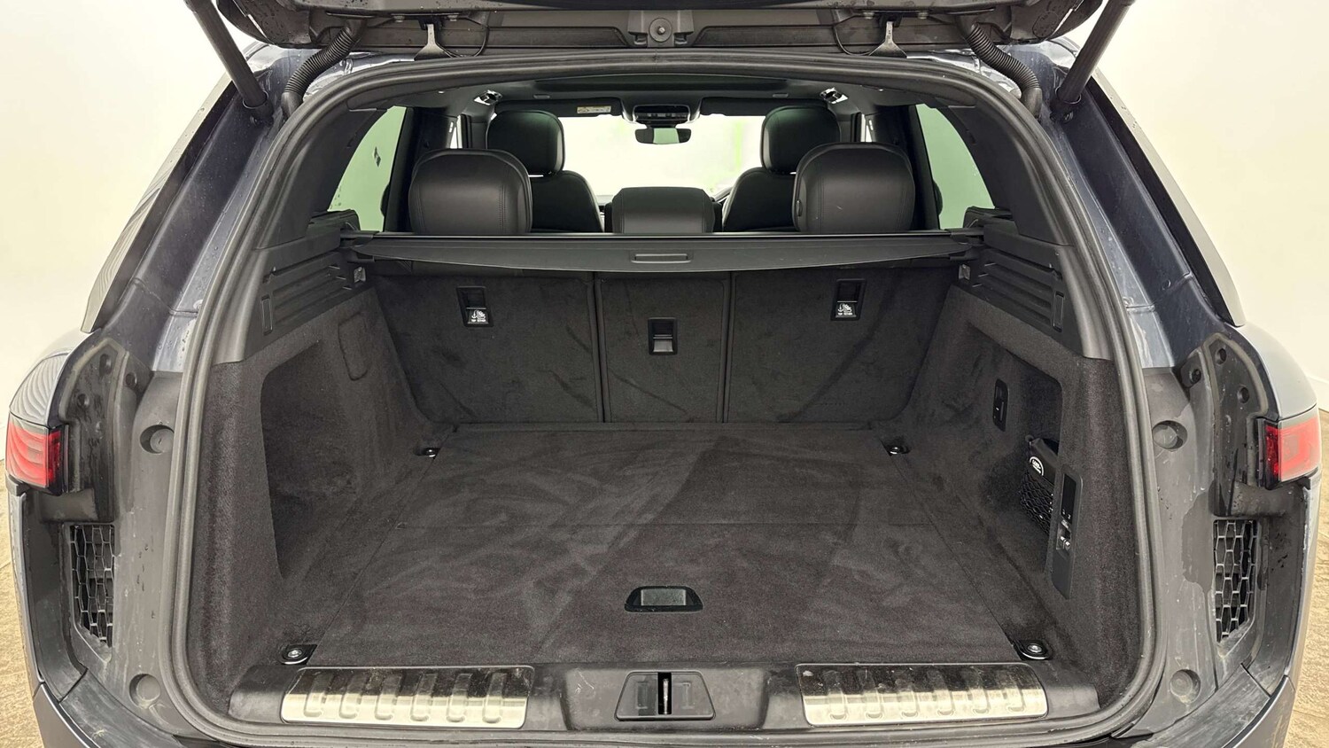 Used Land Rover Range Rover Sport 2024 for sale - 77472689: Photo 8