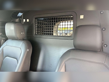 Used Land Rover Defender 2025 for sale - 79499837: Photo