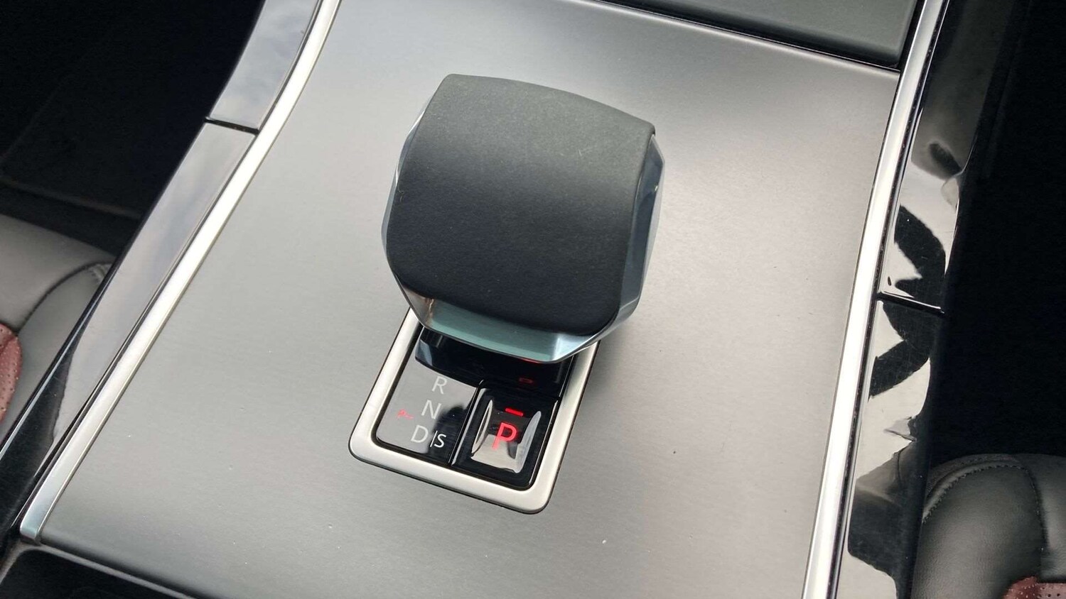 Used Land Rover Range Rover Evoque 2024 for sale - 77943010: Photo 13