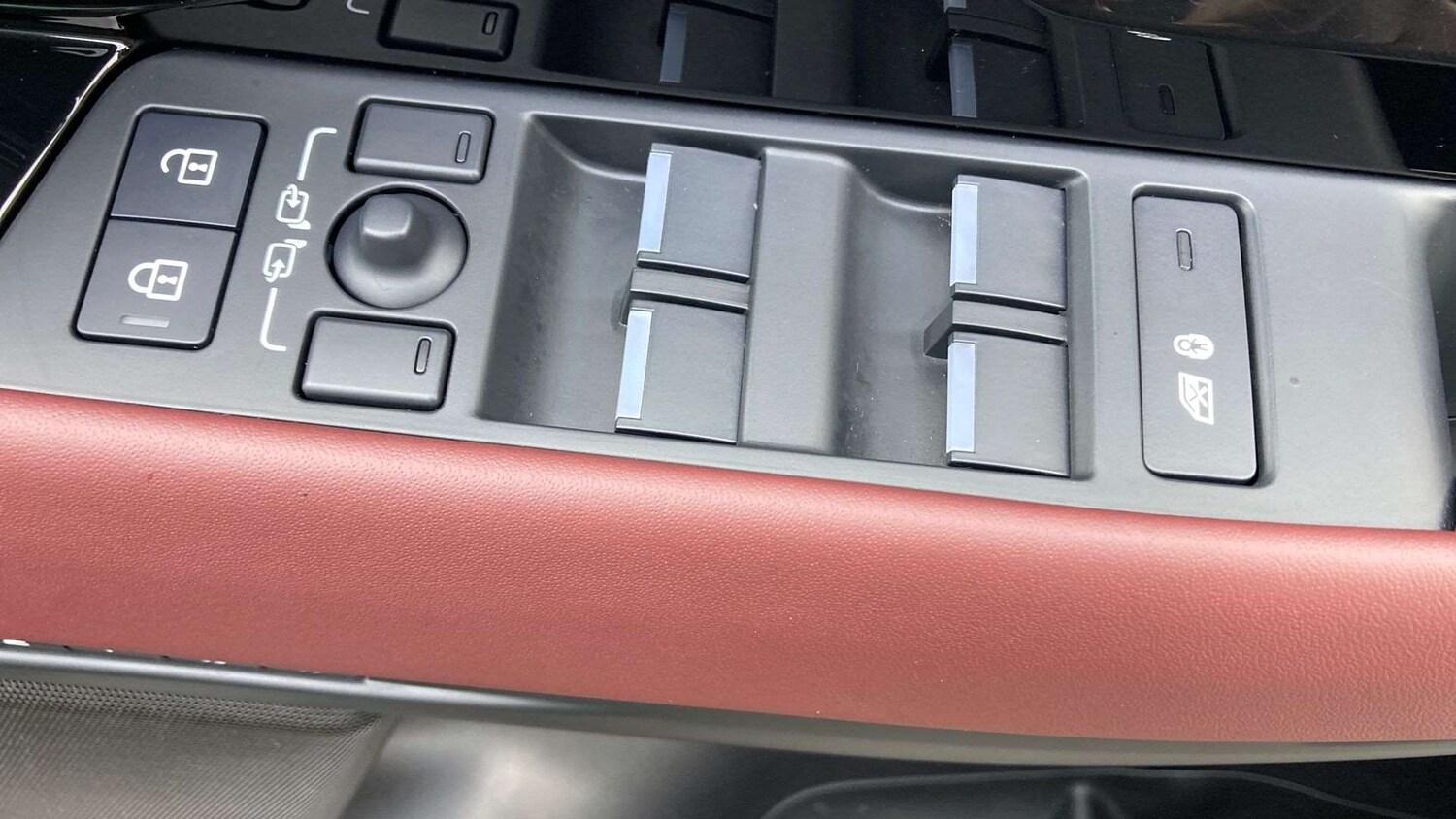 Used Land Rover Range Rover Evoque 2024 for sale - 77943010: Photo 31