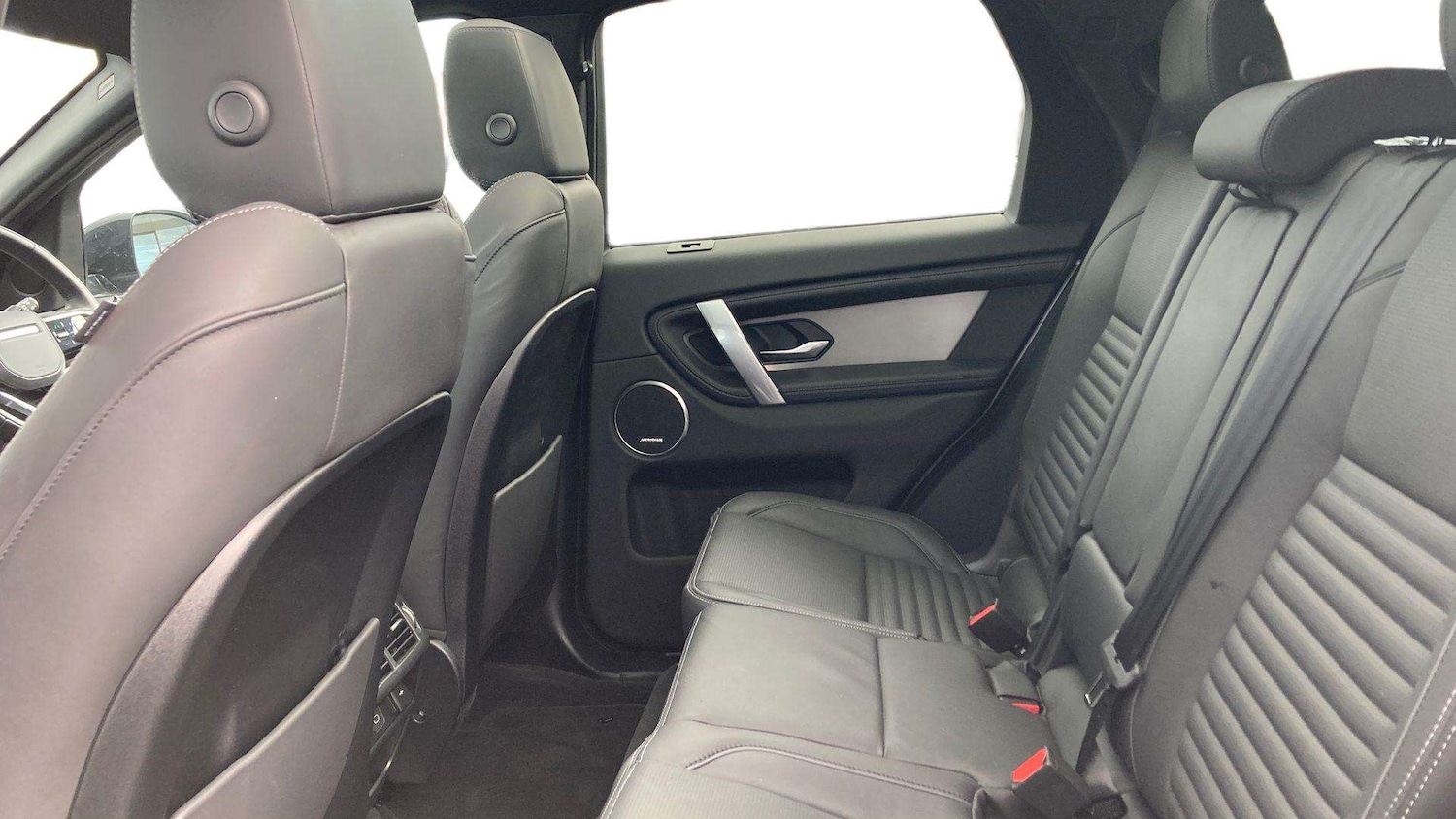 Used Land Rover Discovery Sport 2025 for sale - 76460514: Photo 4