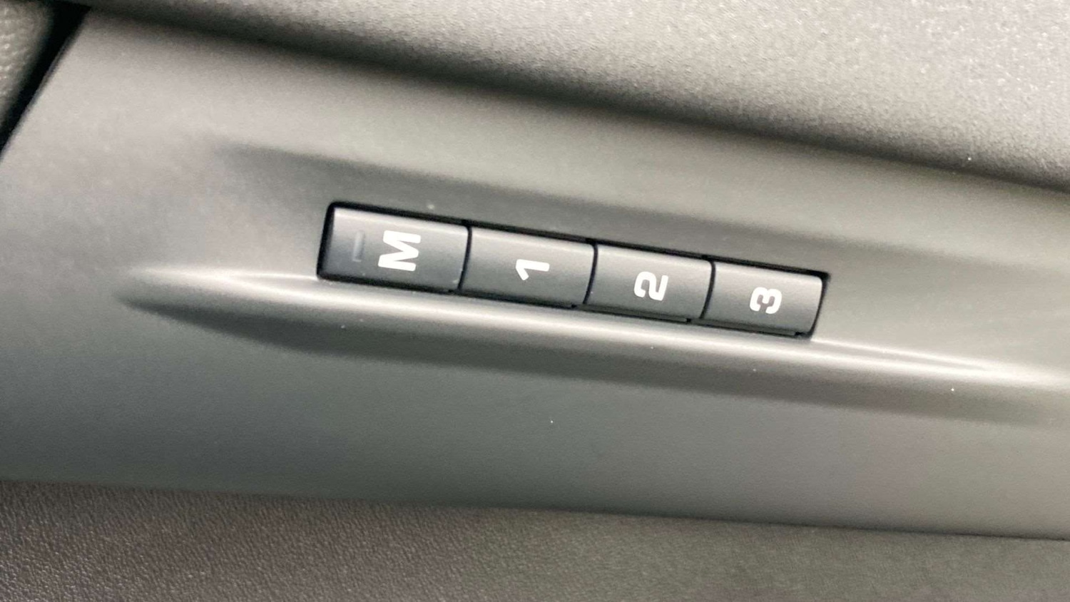 Used Land Rover Range Rover Evoque 2024 for sale - 76916096: Photo 25