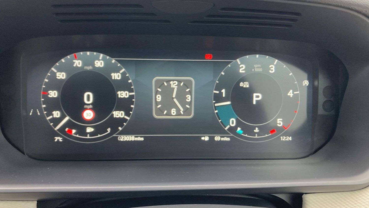 Used Land Rover Discovery 2024 for sale - 76827600: Photo 16