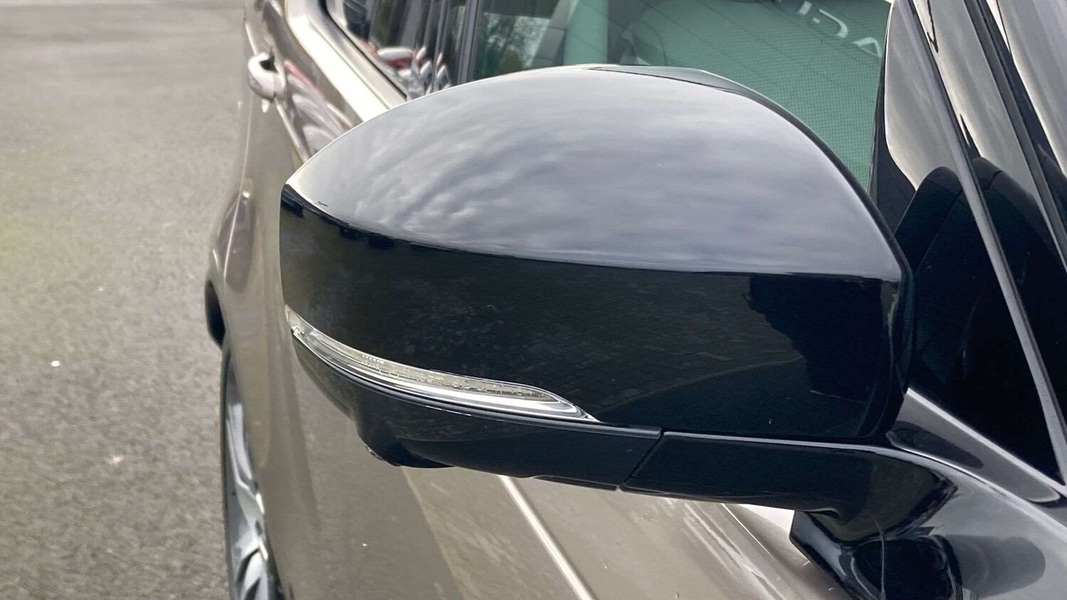 Used Land Rover Discovery 2024 for sale - 76827600: Photo 32