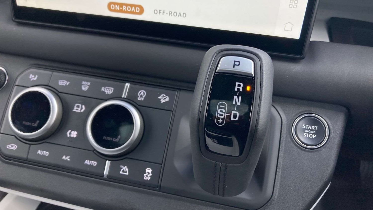 Used Land Rover Defender 2025 for sale - 76460149: Photo 13