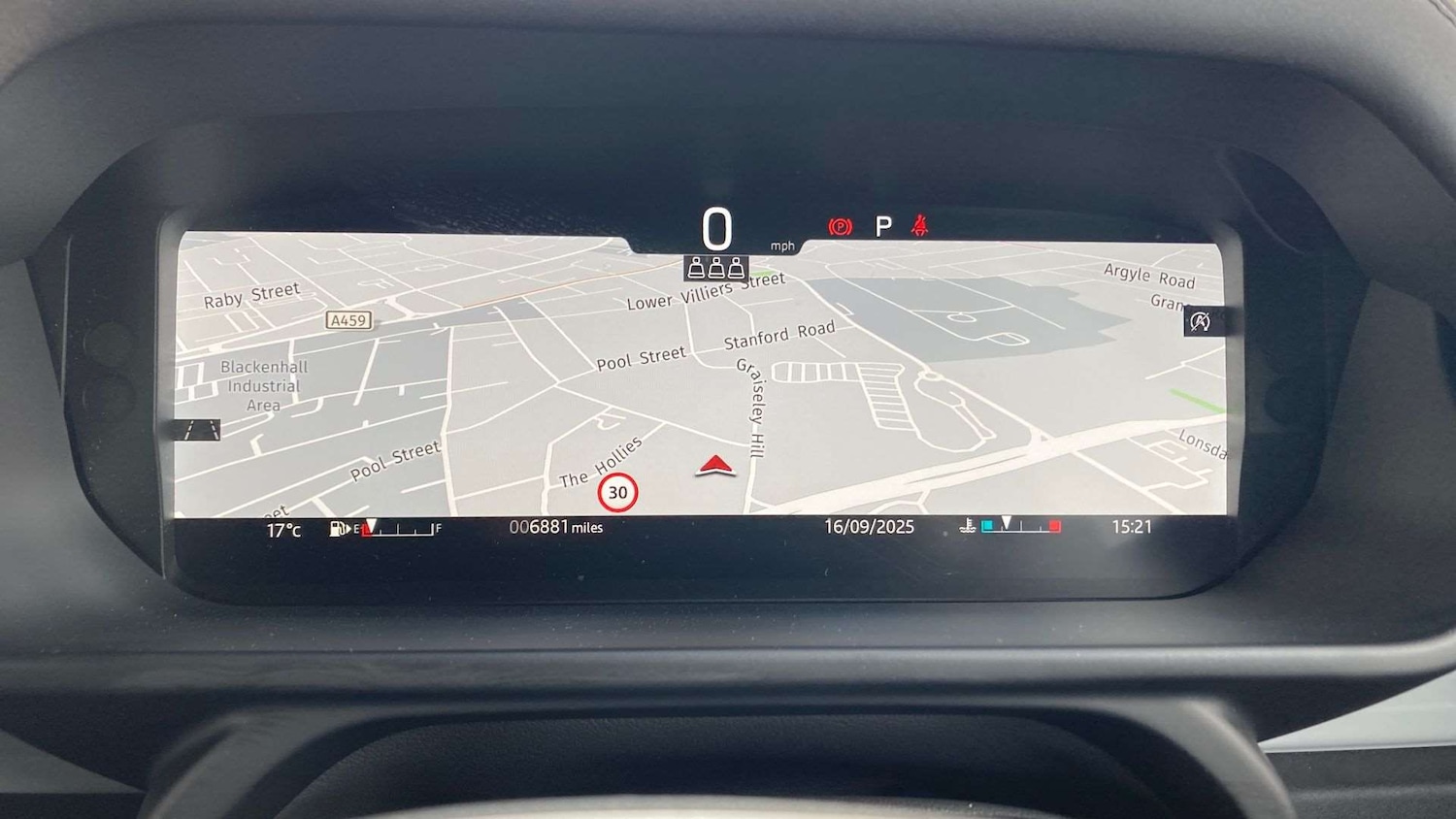 Used Land Rover Defender 2025 for sale - 76460149: Photo 16