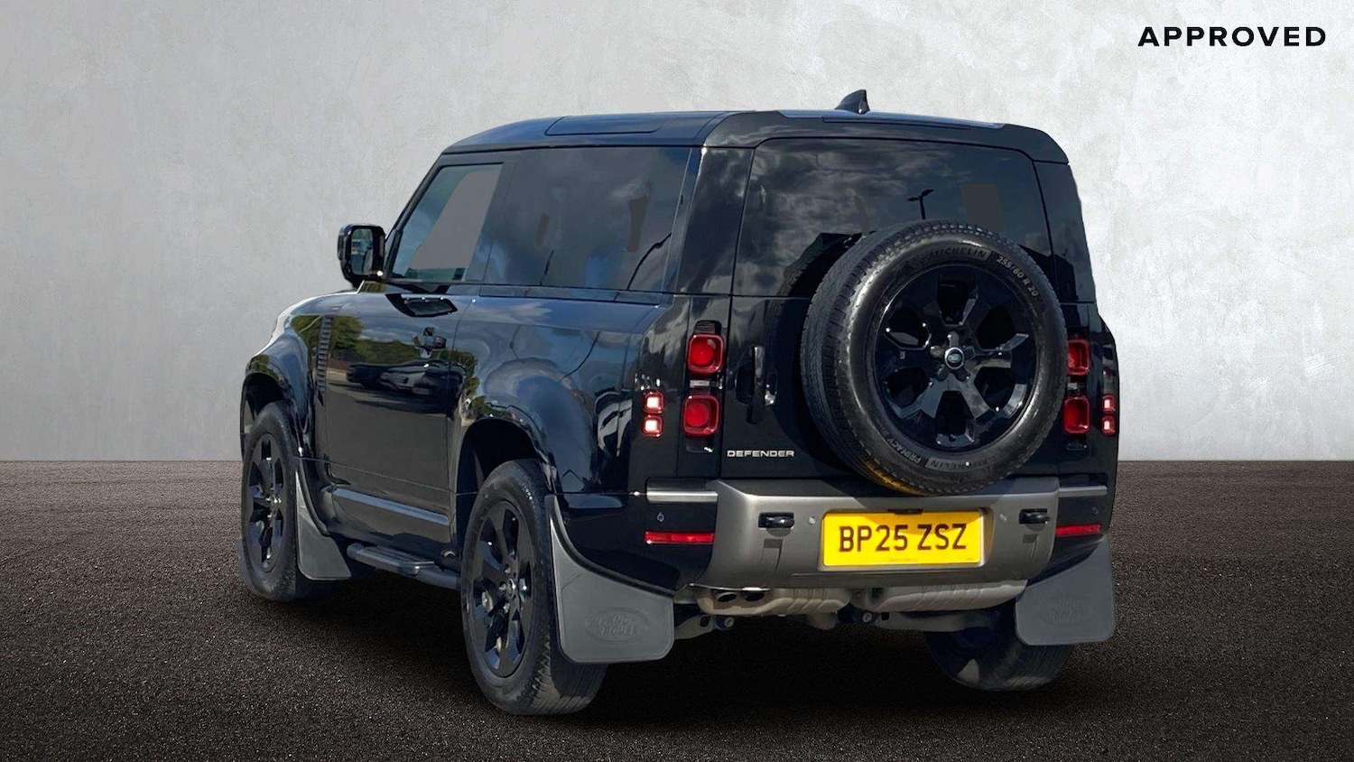 Used Land Rover Defender 2025 for sale - 76460149: Photo 2