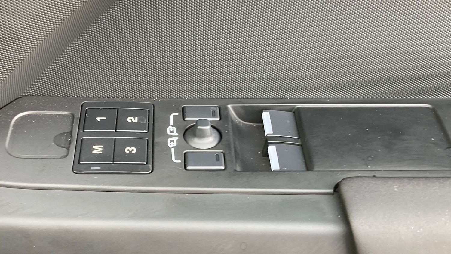 Used Land Rover Defender 2025 for sale - 76460149: Photo 23