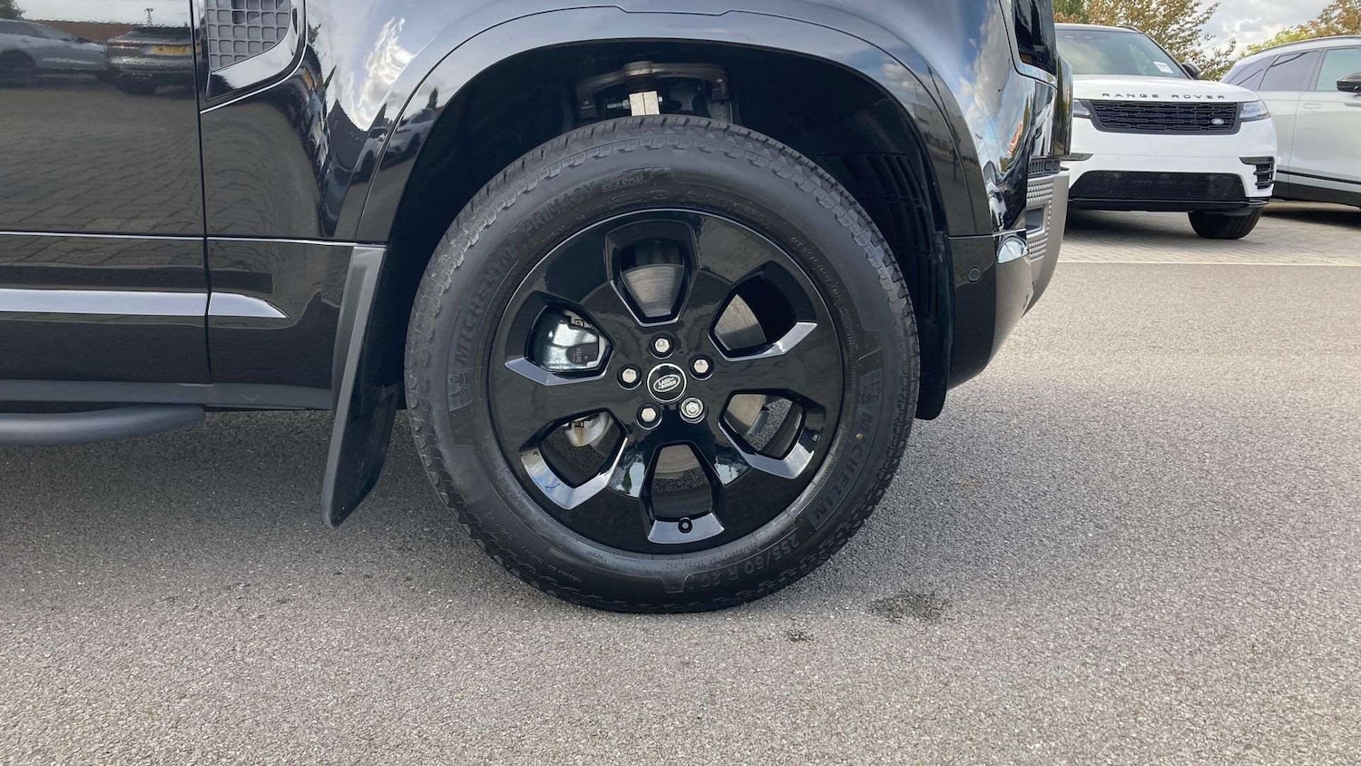 Used Land Rover Defender 2025 for sale - 76460149: Photo 26