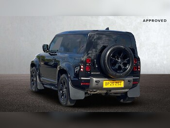 Used Land Rover Defender 2025 for sale - 76460149: Photo