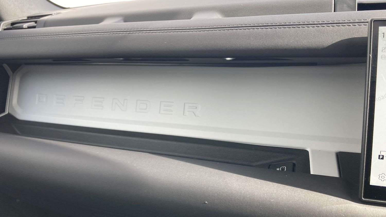 Used Land Rover Defender 2025 for sale - 76460149: Photo 30