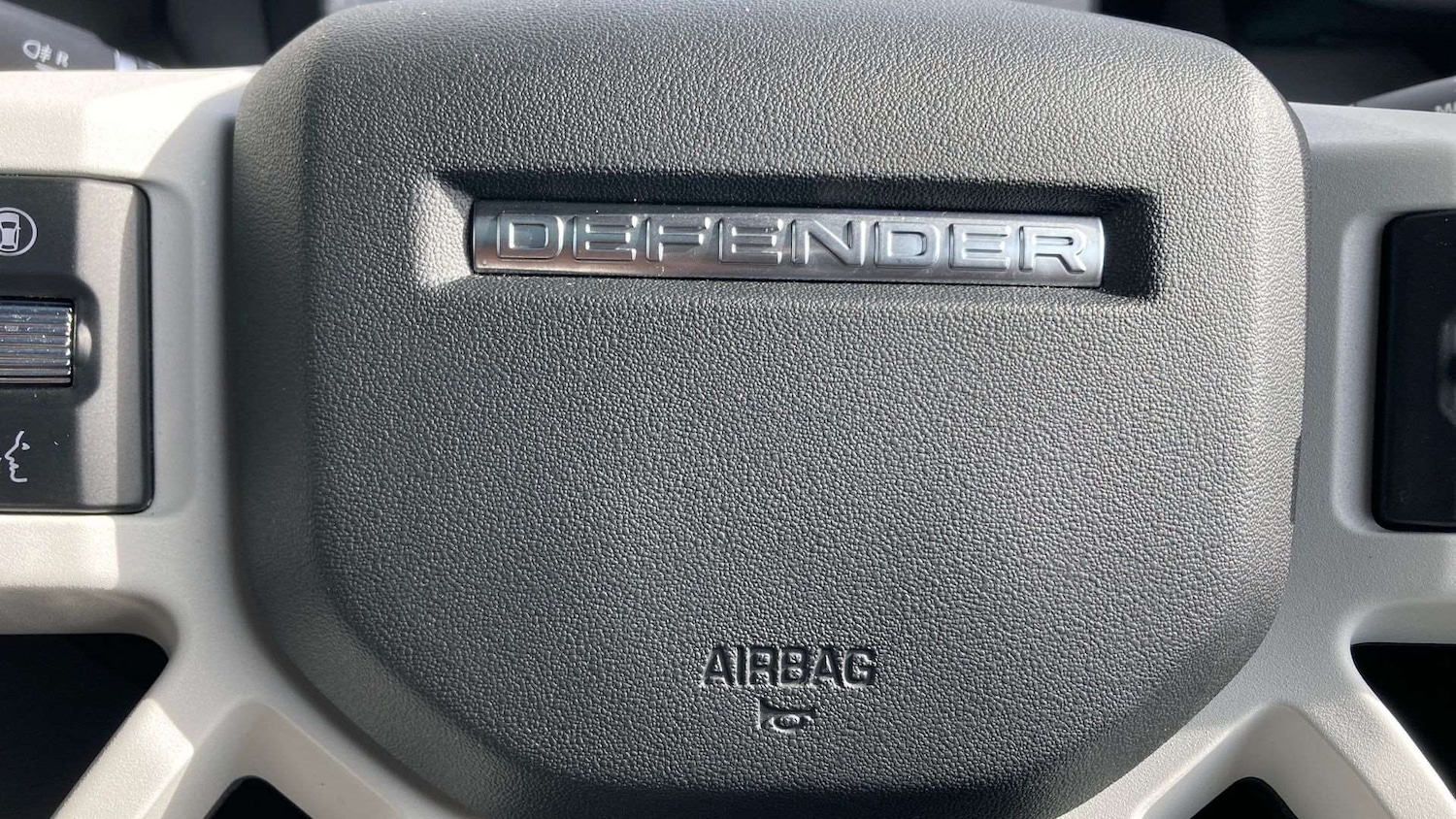 Used Land Rover Defender 2025 for sale - 76460149: Photo 33